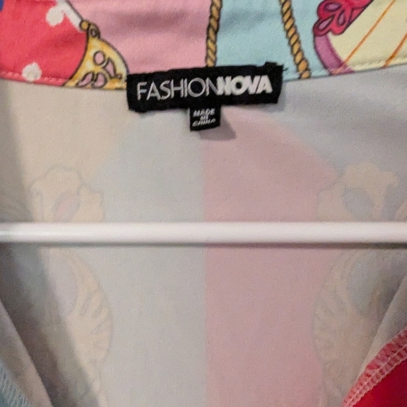 Fashion Nova,Colorful Patterned Crop Blouse, Size m - Picture 6 of 6